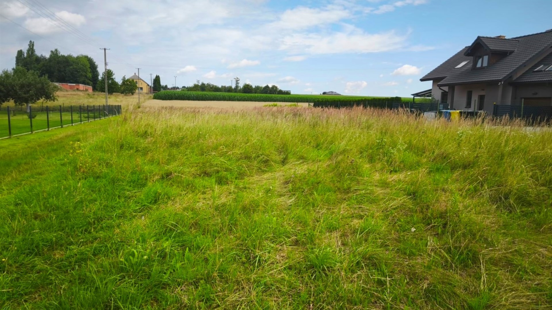 Działka na sprzedaż
