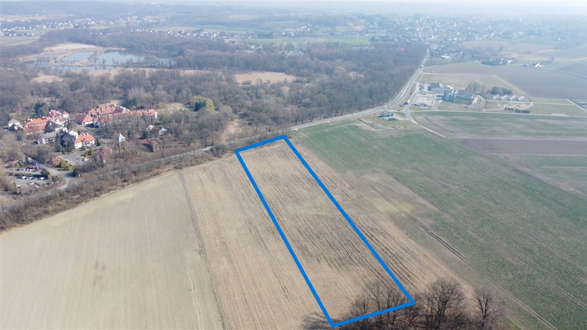 Działka na sprzedaż