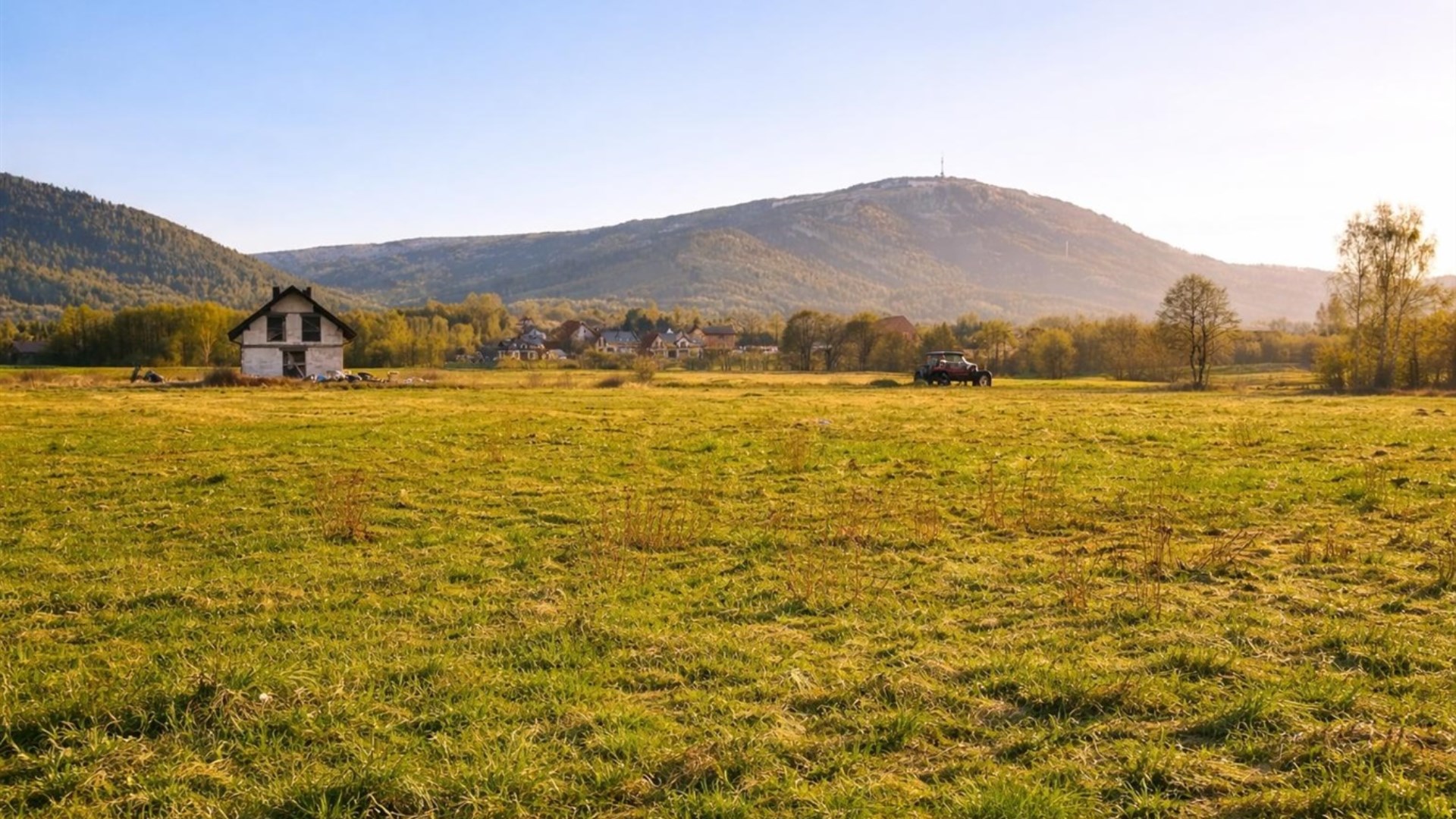 Działka na sprzedaż